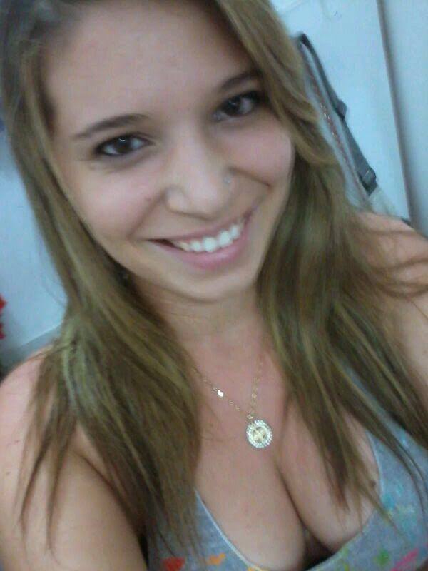 Palominha, una bella ragazza di Minas Gerais, è trapelata sul web